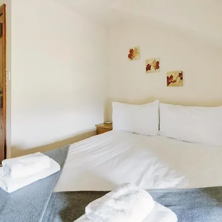 Cuckoo Brow At Thompson Ground